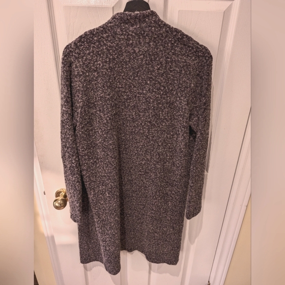 Fairweather, purple knit cardigan, sz medium - Picture 3 of 3